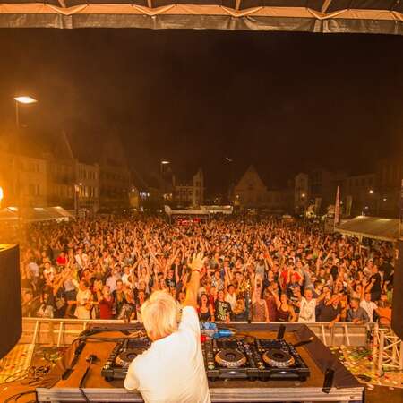 DJ DIRK STOOPS DJ DIRK STOOPS